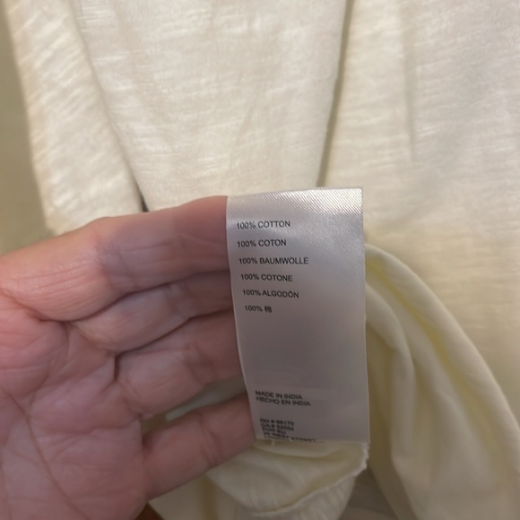 Pilcro cream top.  Cut full and comfortable. - Picture 7 of 8